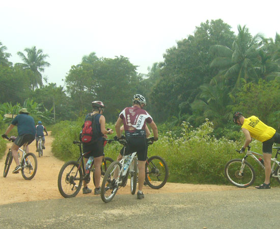 Biketours-Sri Lanka